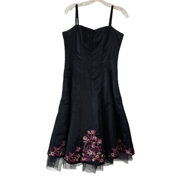 BETSEY JOHNSON Vintage A line Silk Floral Embroidered Dress Sz 10 Wimsigoth Goth - Picture 1 of 9
